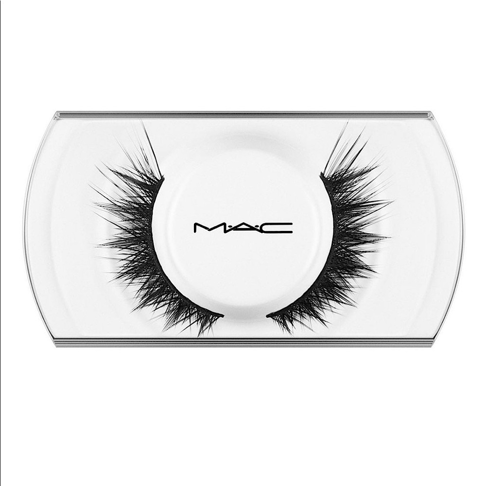 Mac 70 dramatic lashes